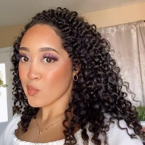 Meet your Posher, Amaya